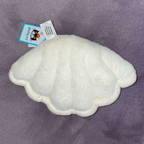 NWT - Jellycat Small Chloe Clam - Extremely Rare & Hard to Find!!! - Picture 2 of 5
